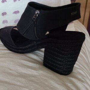 TOMS  Black Cutout Sandal